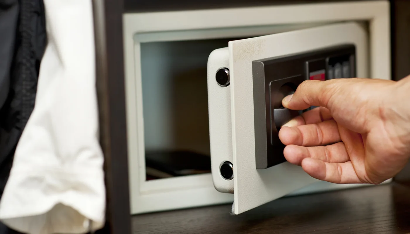 fingerprint safes for home use