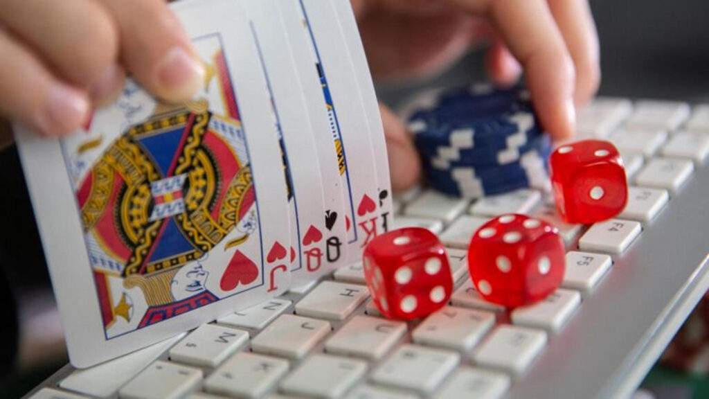 Advantages of Playing Casino Games Online 1