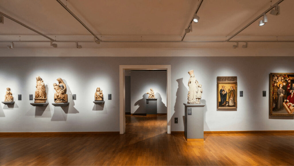 The Role of Lighting in Exhibits