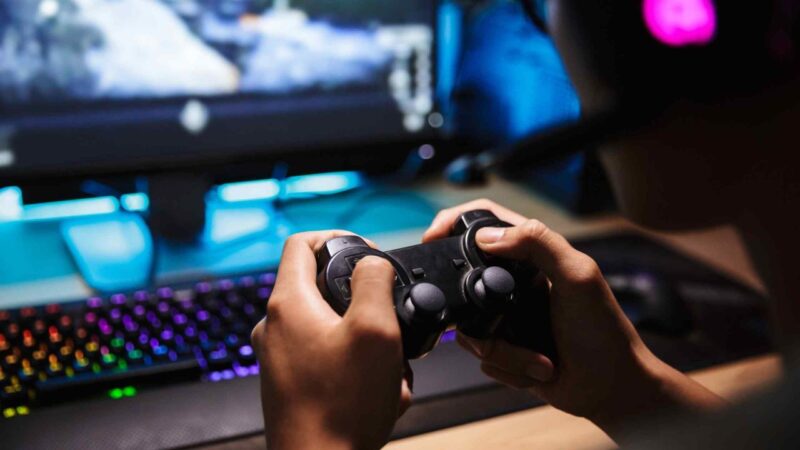 How Esports Gamers Can Improve Their Gambling Skills