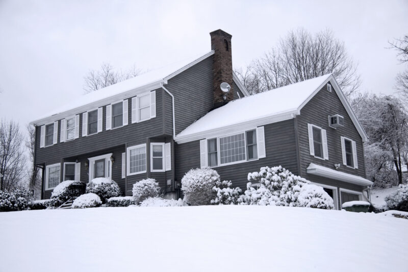 Understanding the Winter Roofing Challenge