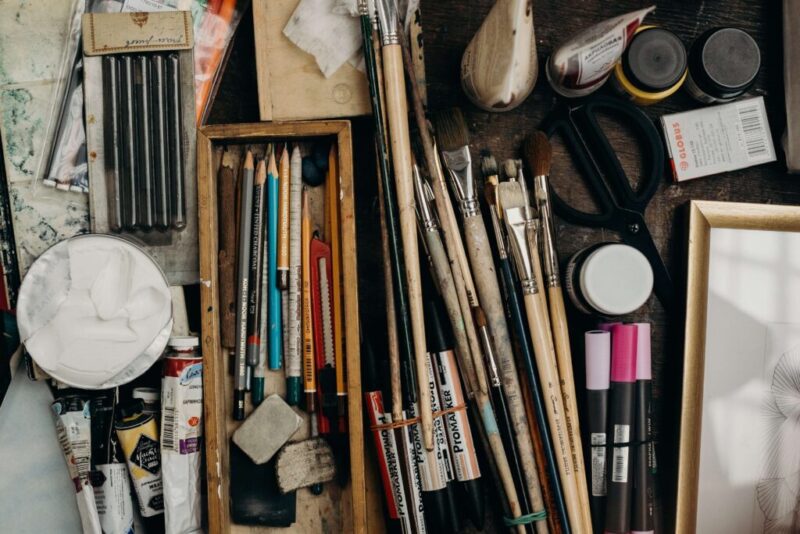 Exploring the World of Unconventional Art Tools