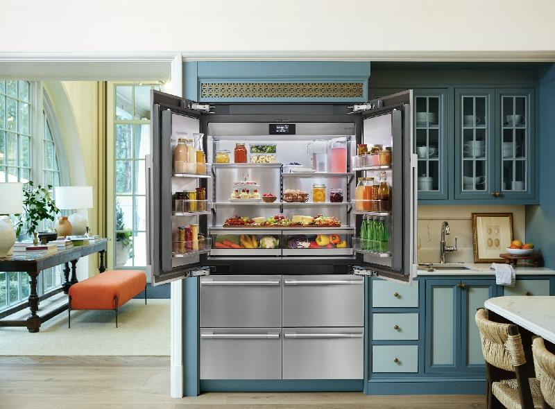 Signature 2023 ENERGY STAR certified refrigerator freezer